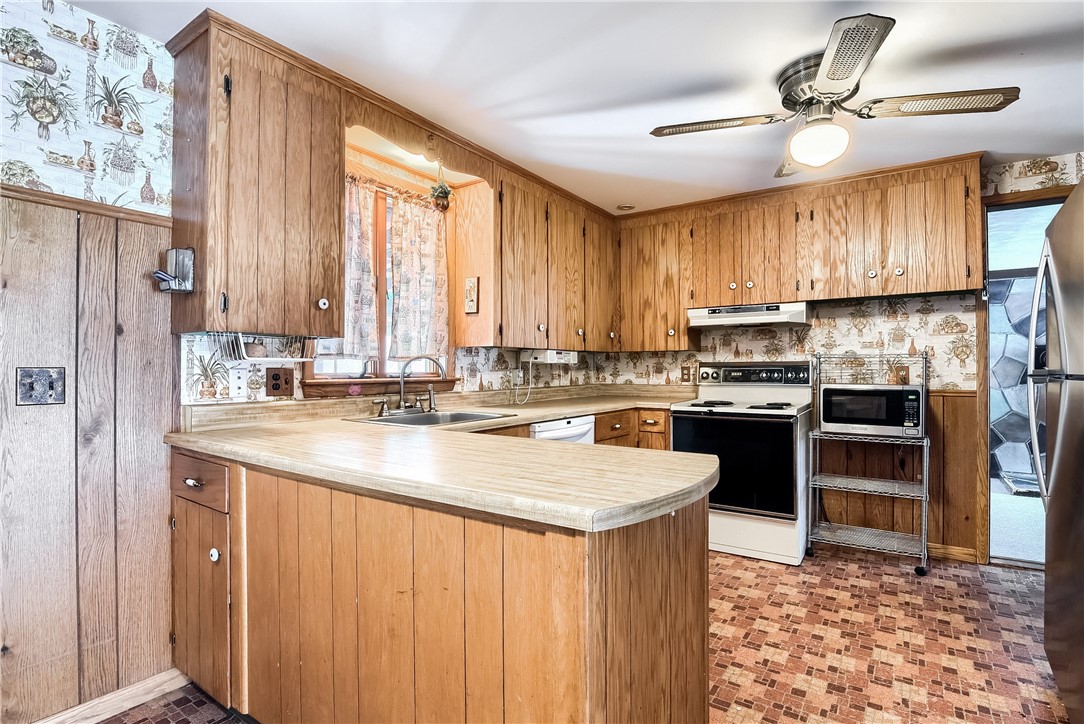 32 Charlotte Street Coventry, RI 02816 - Photo 12 of 45