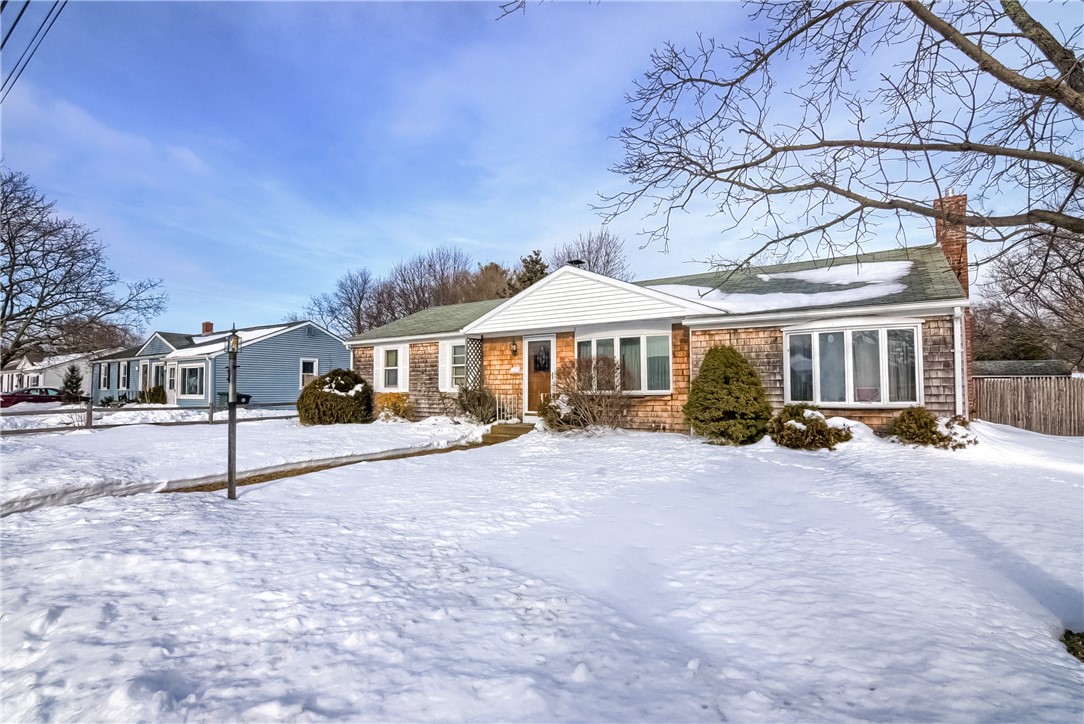 32 Charlotte Street Coventry, RI 02816 - Photo 2 of 45