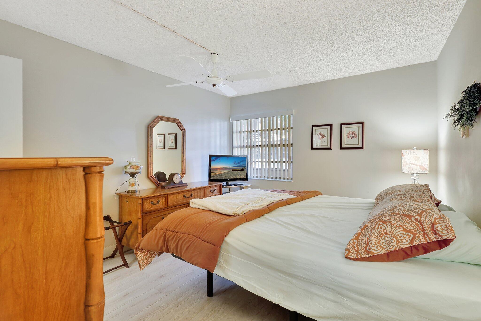 825 East Normandy Delray Beach, Unit R Delray Beach, FL 33484 - Photo 15 of 22 15-web-or-mls-_82A6410