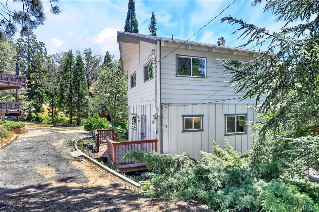 1106 Grass Valley Road Lake Arrowhead, CA 92352 - Photo 14 of 46