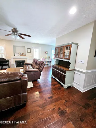 $2,150 | 300 Croatan Woods Drive, New Bern, NC 28562