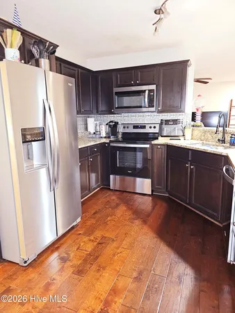 $2,150 | 300 Croatan Woods Drive, New Bern, NC 28562