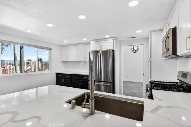 $4,100 | 3355 Sterling Drive, Corona, CA 92882