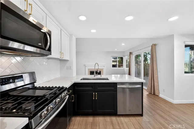 $4,100 | 3355 Sterling Drive, Corona, CA 92882