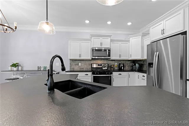 $433,800 | 2021 Prestwick Place, Henryville, IN 47126