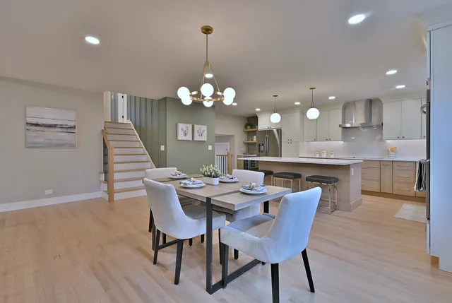 $1,100,000 | 705 Edgewood Avenue, Elmhurst, IL 60126