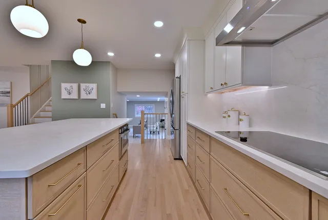 $1,100,000 | 705 Edgewood Avenue, Elmhurst, IL 60126