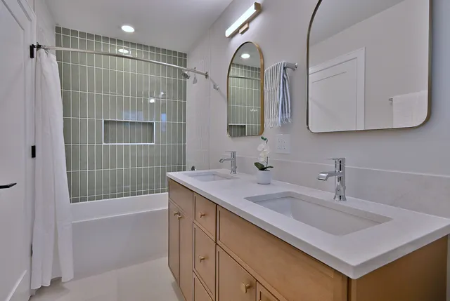 $1,100,000 | 705 Edgewood Avenue, Elmhurst, IL 60126