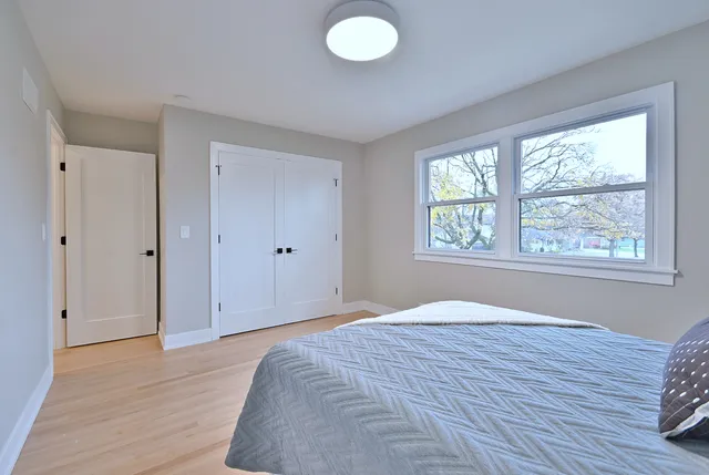 $1,100,000 | 705 Edgewood Avenue, Elmhurst, IL 60126