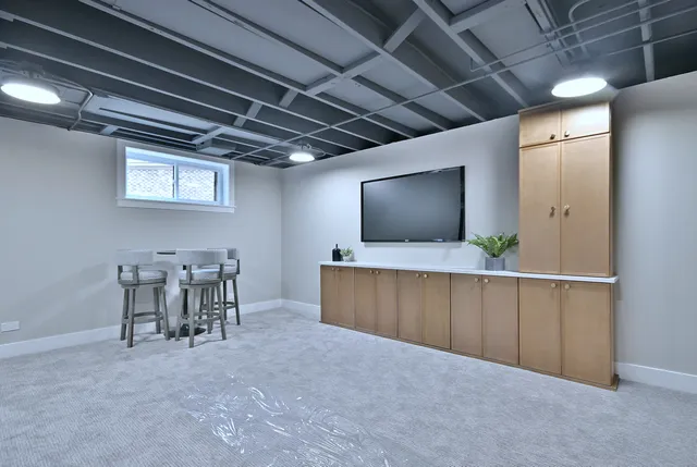 $1,100,000 | 705 Edgewood Avenue, Elmhurst, IL 60126