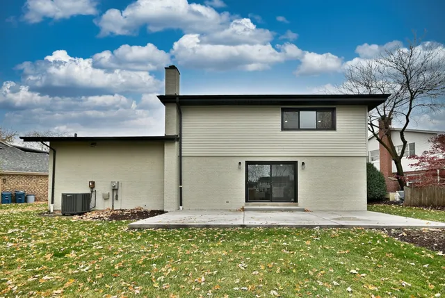 $1,100,000 | 705 Edgewood Avenue, Elmhurst, IL 60126