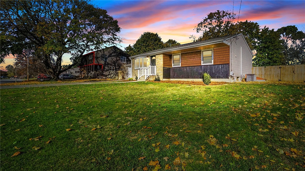 109 Vineyard Road Warwick, RI 02889 - Photo 1 of 50 Gallery Image 1