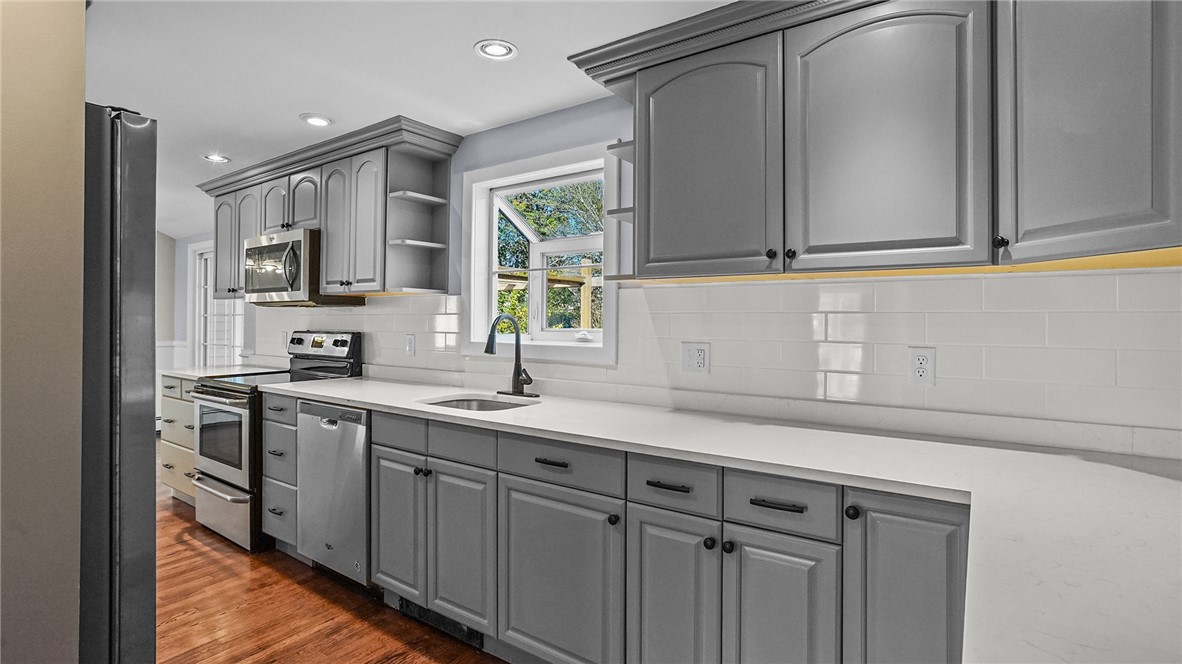 109 Vineyard Road Warwick, RI 02889 - Photo 12 of 50 Gallery Image 12