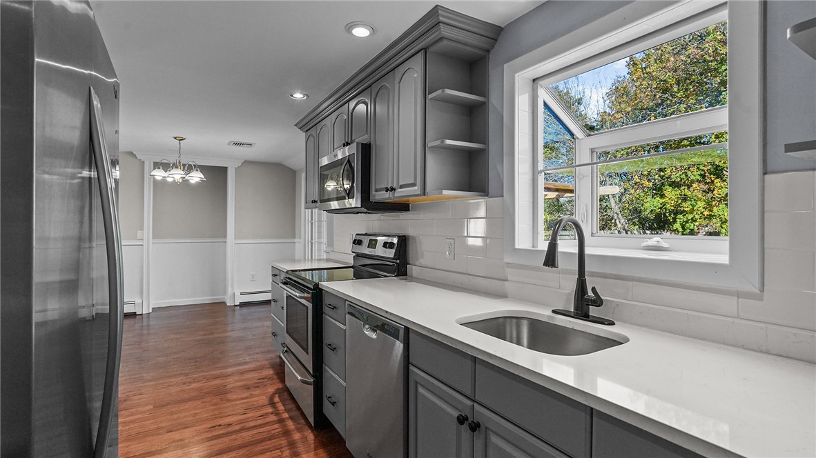 109 Vineyard Road Warwick, RI 02889 - Photo 13 of 50 Gallery Image 13