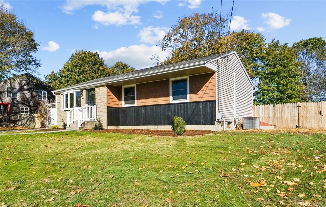 109 Vineyard Road Warwick, RI 02889 - Photo 2 of 50 Gallery Image 2