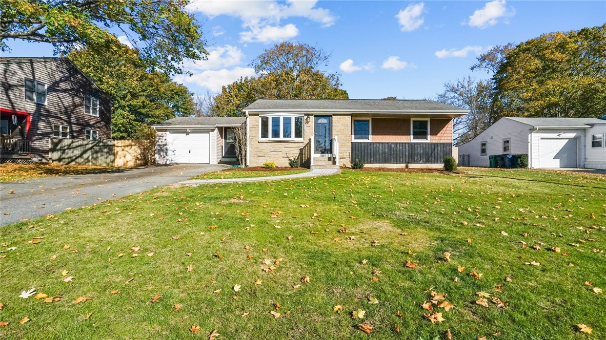109 Vineyard Road Warwick, RI 02889 - Photo 5 of 50 Gallery Image 5
