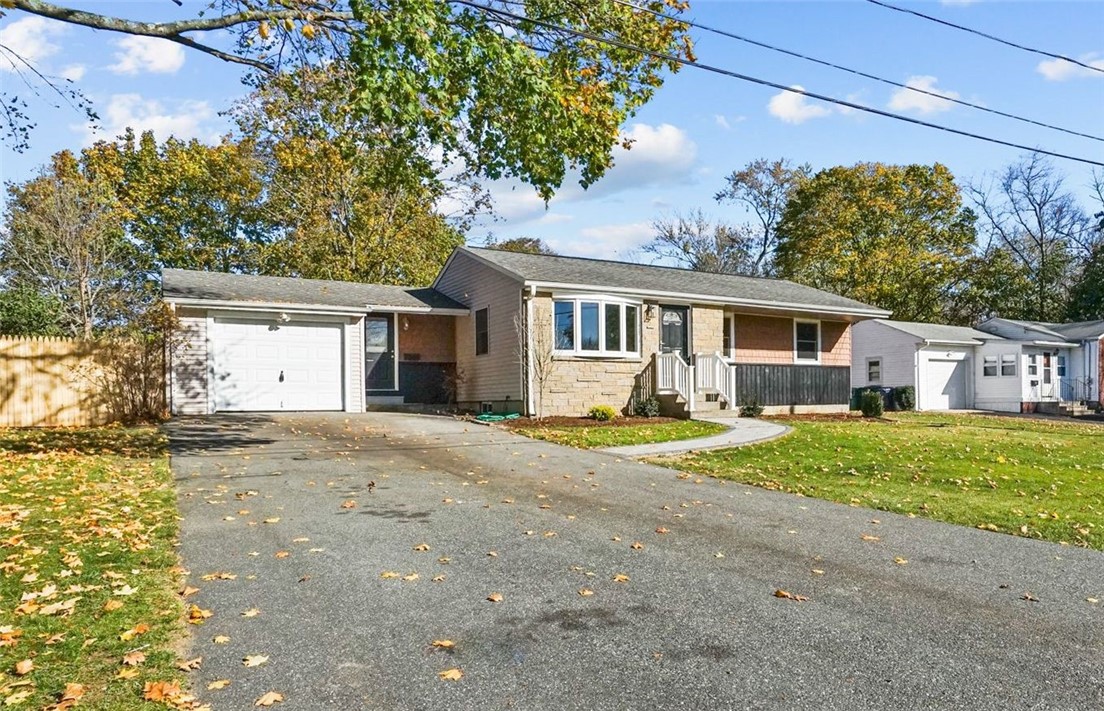 109 Vineyard Road Warwick, RI 02889 - Photo 6 of 50 Gallery Image 6