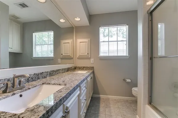 $2,950 | 30 Petalcup Place, The Woodlands, TX 77381