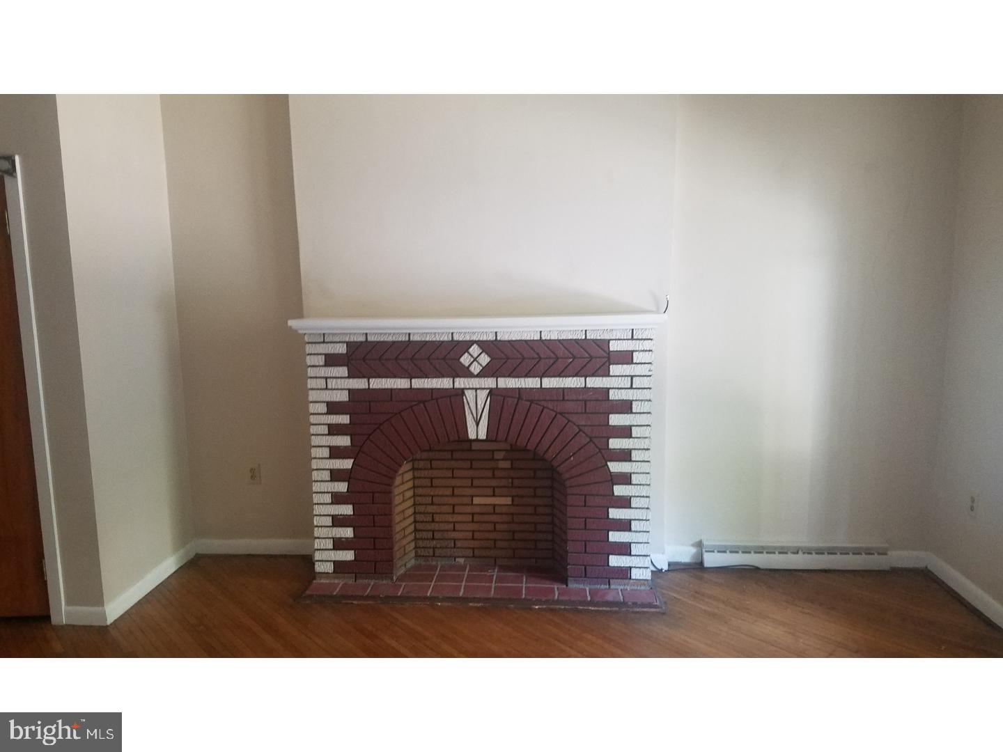 1348 Mineral Spring Road Reading, PA 19602 - Photo 3 of 21 Living Room