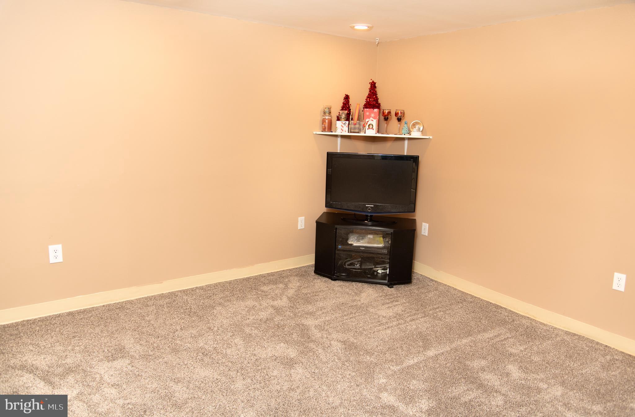 160 Center Street Hanover, PA 17331 - Photo 23 of 26 Gallery Image 23