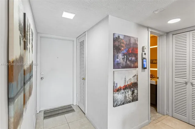 $1,925 | 2200 Diana Drive, Unit 306, Hallandale Beach, FL 33009