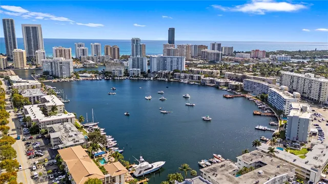 $1,925 | 2200 Diana Drive, Unit 306, Hallandale Beach, FL 33009