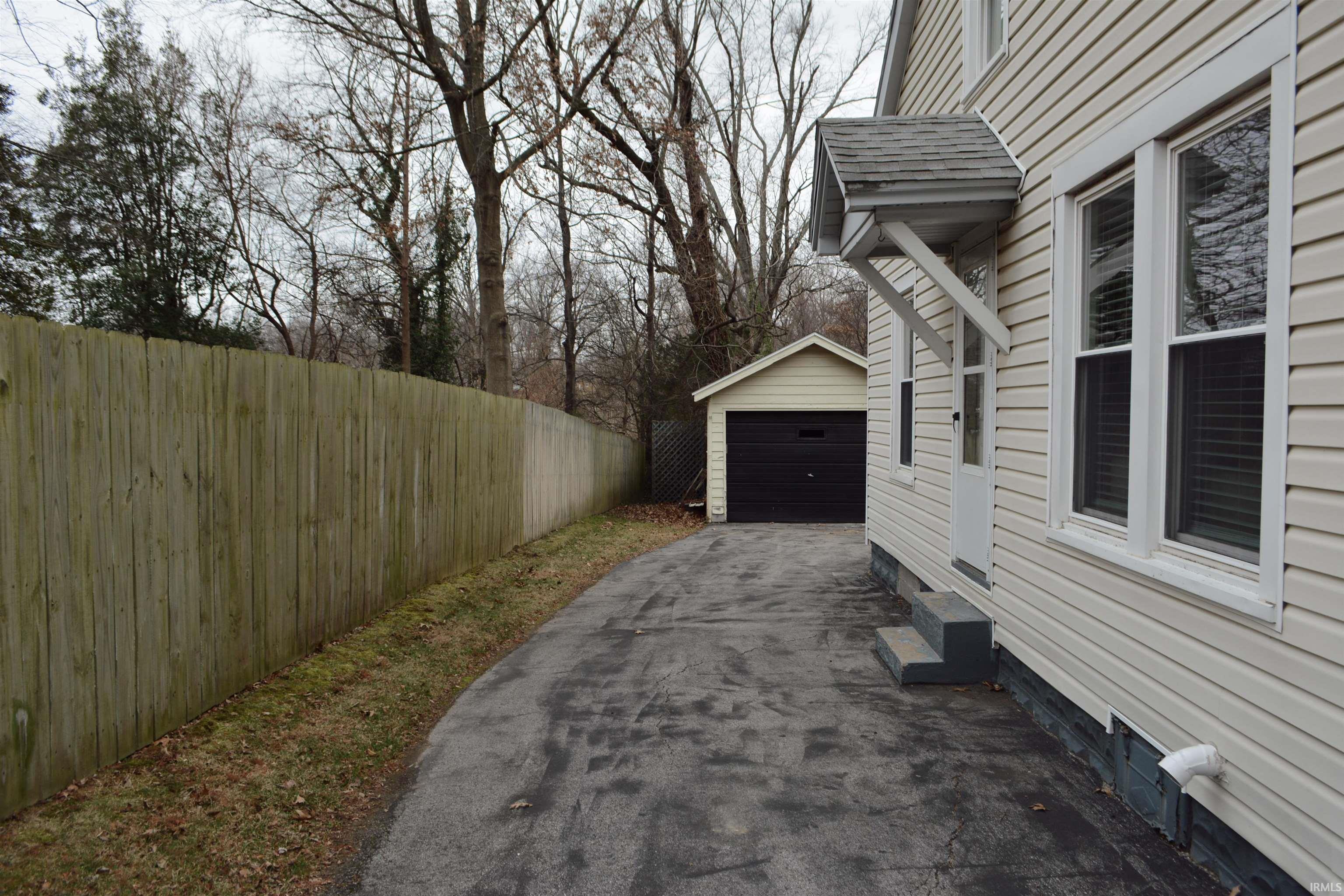 6016 Feltman Road Evansville, IN 47711 - Photo 25 of 30 Gallery Image 25