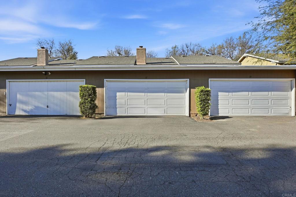 17 Cheyenne, Unit 64 Irvine, CA 92604 - Photo 27 of 33 front view of a house with a garage
