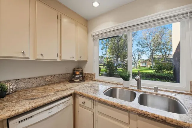 $750,000 | 17 Cheyenne, Unit 64, Irvine, CA 92604