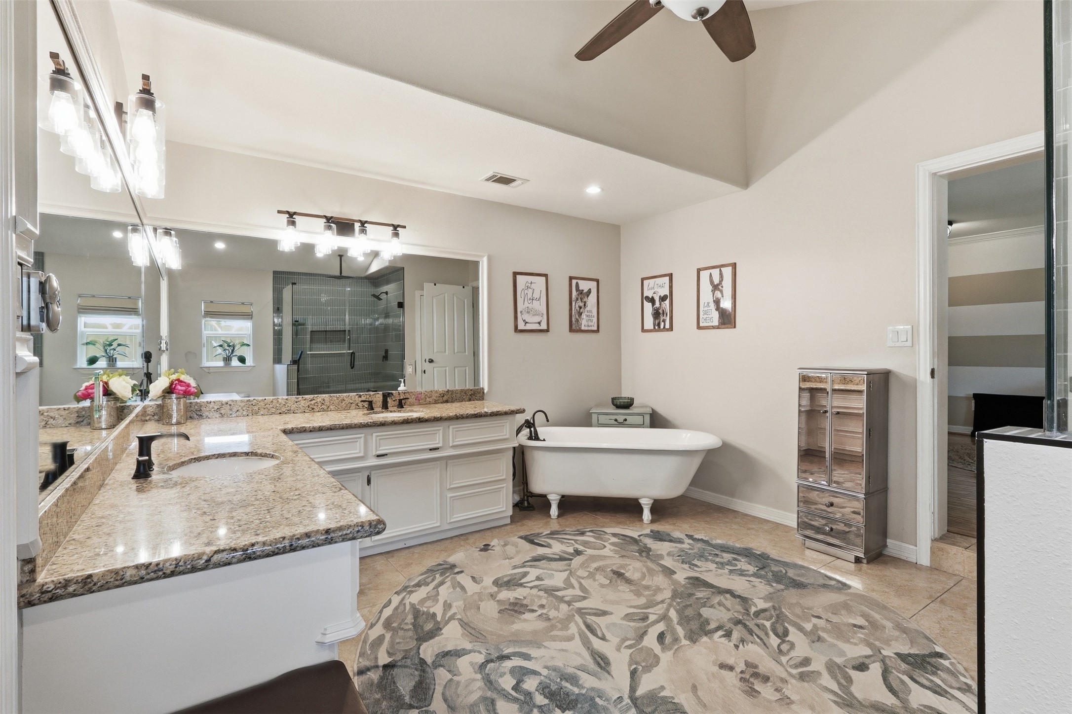 10695 White Rock Road Conroe, TX 77306 - Photo 16 of 48 Updated Primary Bath w/ claw-foot soaking tub