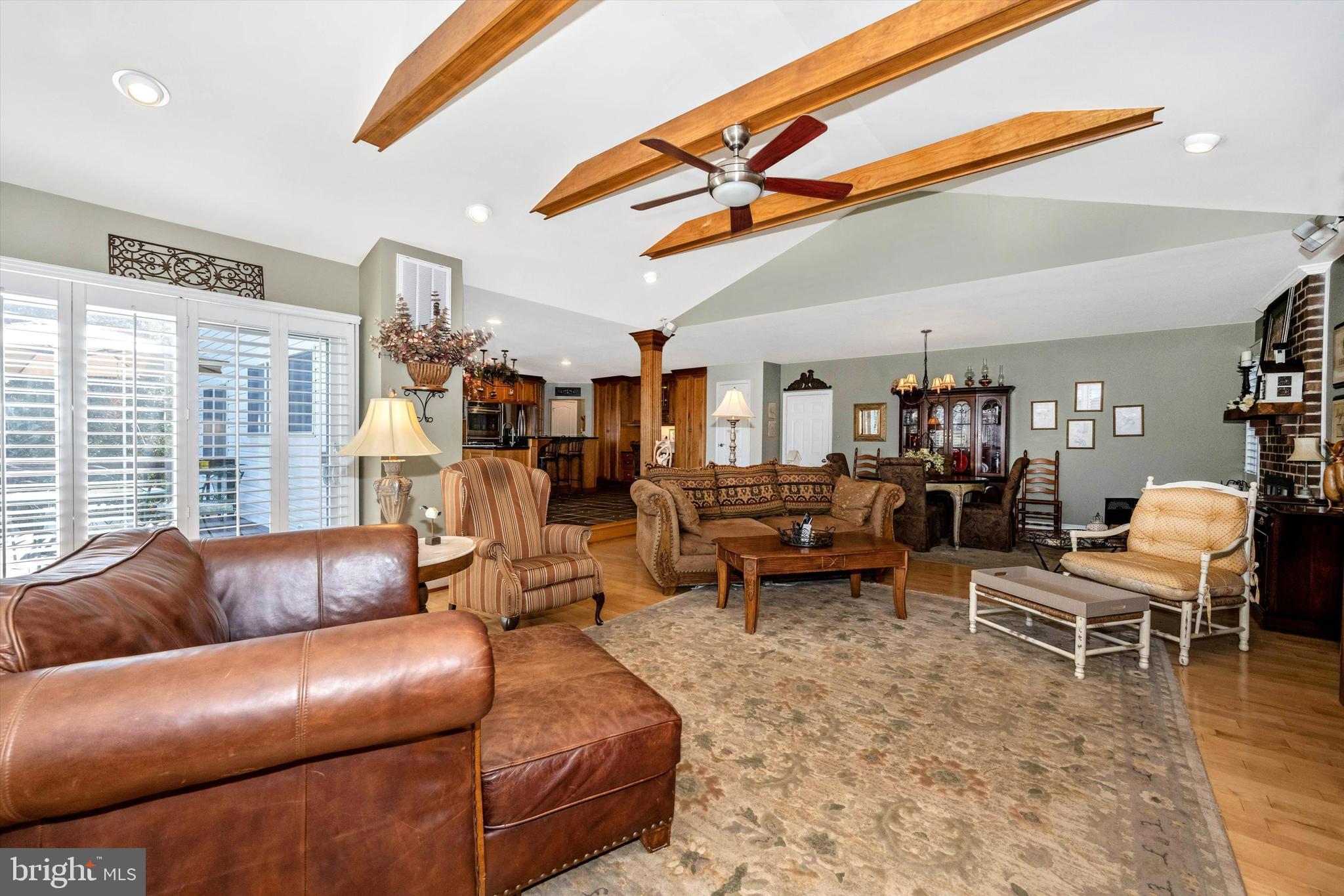 23307 Woodfield Road Gaithersburg, MD 20882 - Photo 18 of 52 Family Room