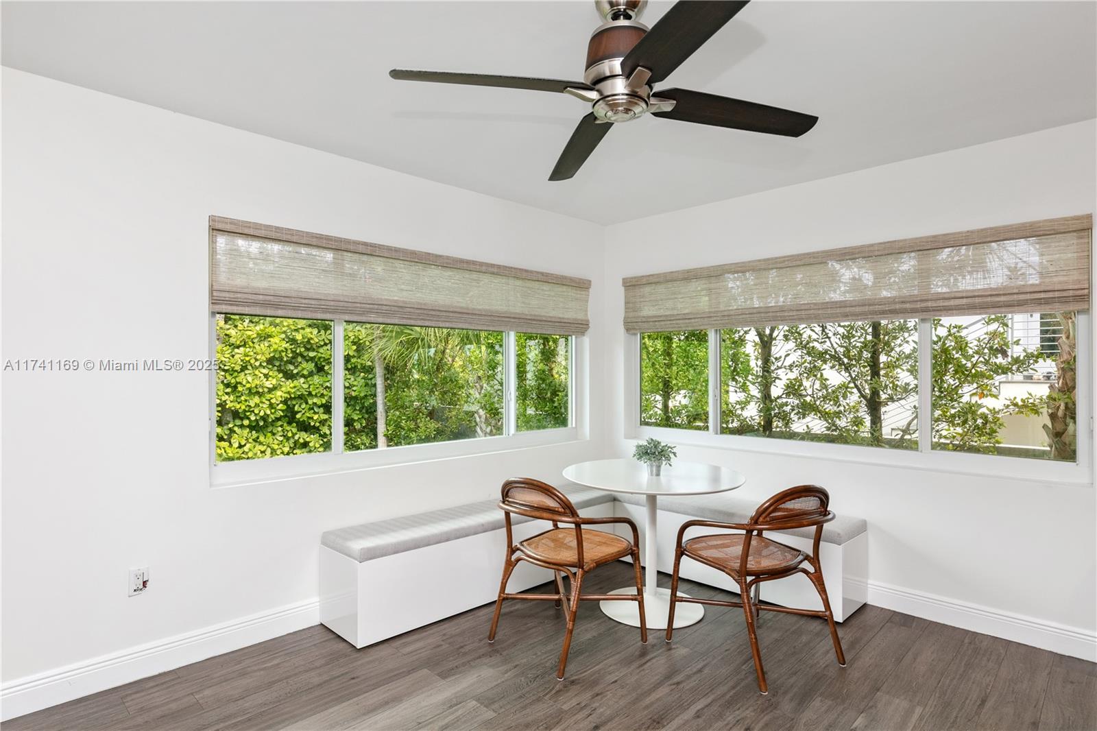 412 Ridgewood Road Key Biscayne, FL 33149 - Photo 21 of 47