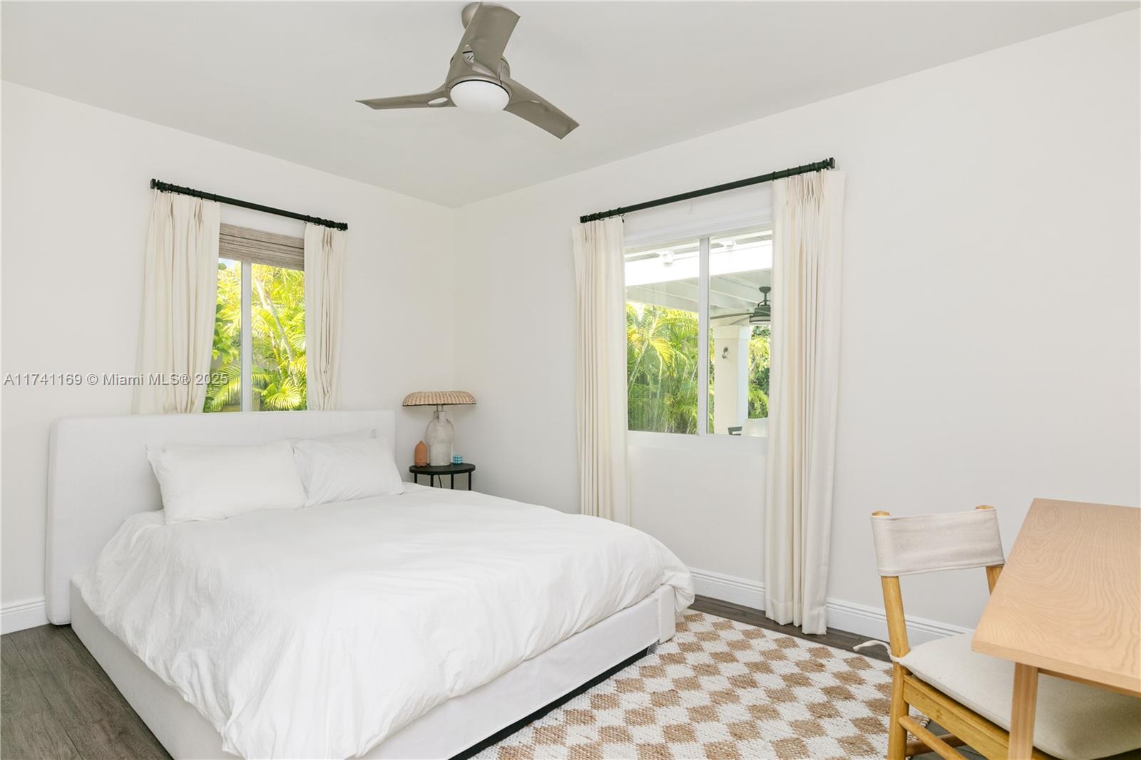 412 Ridgewood Road Key Biscayne, FL 33149 - Photo 25 of 47