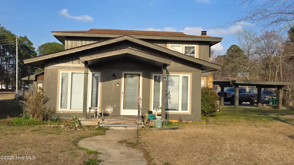 $425,000 | 1136 White Lake Drive, Elizabethtown, NC 28337