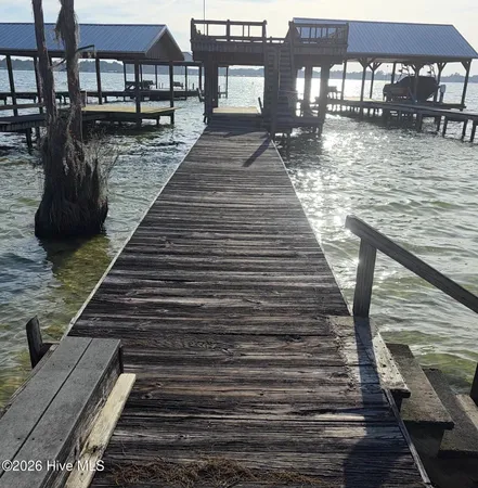 $425,000 | 1136 White Lake Drive, Elizabethtown, NC 28337