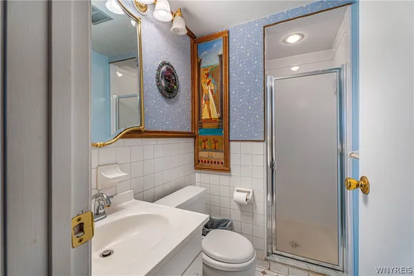 $179,900 | 90 Old Lyme Drive, Unit 6, Amherst, NY 14221