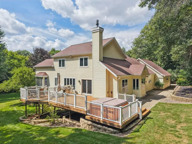 $639,900 | S2916 A Fairway, Reedsburg, WI 53959