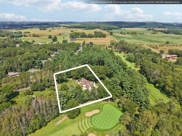 $639,900 | S2916 A Fairway, Reedsburg, WI 53959