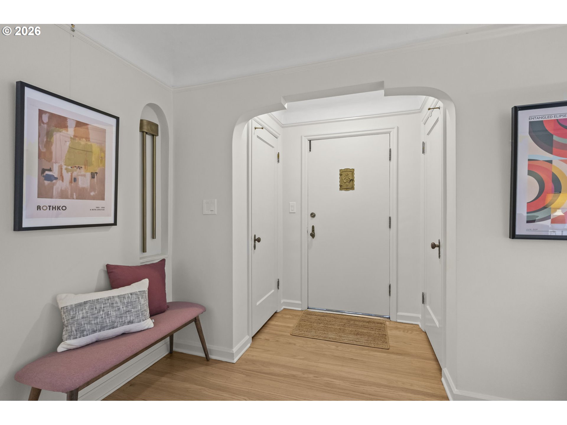 734 Southeast 69th Avenue Portland, OR 97215 - Photo 3 of 48 Entrance/Foyer