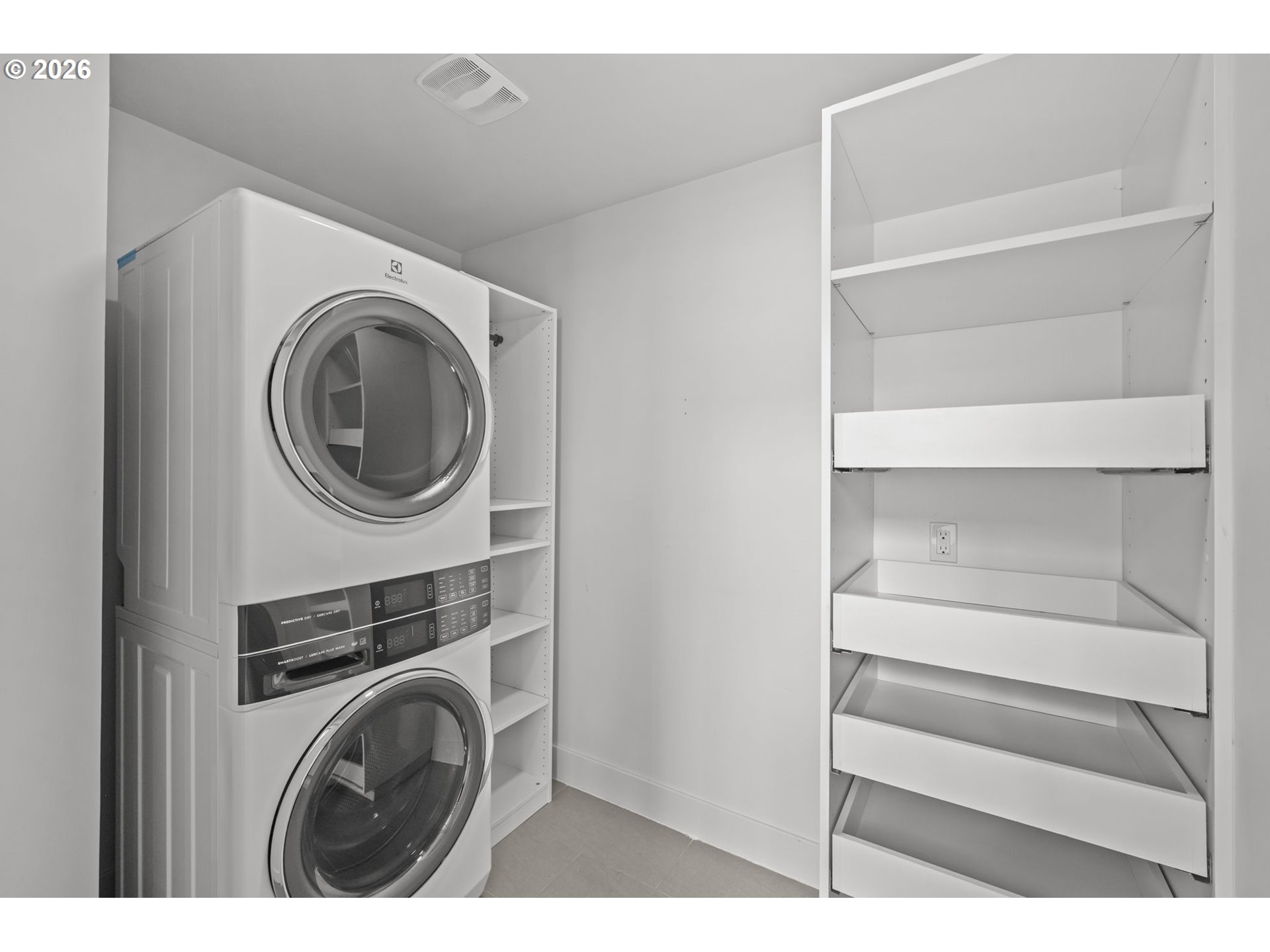 734 Southeast 69th Avenue Portland, OR 97215 - Photo 36 of 48 Laundry