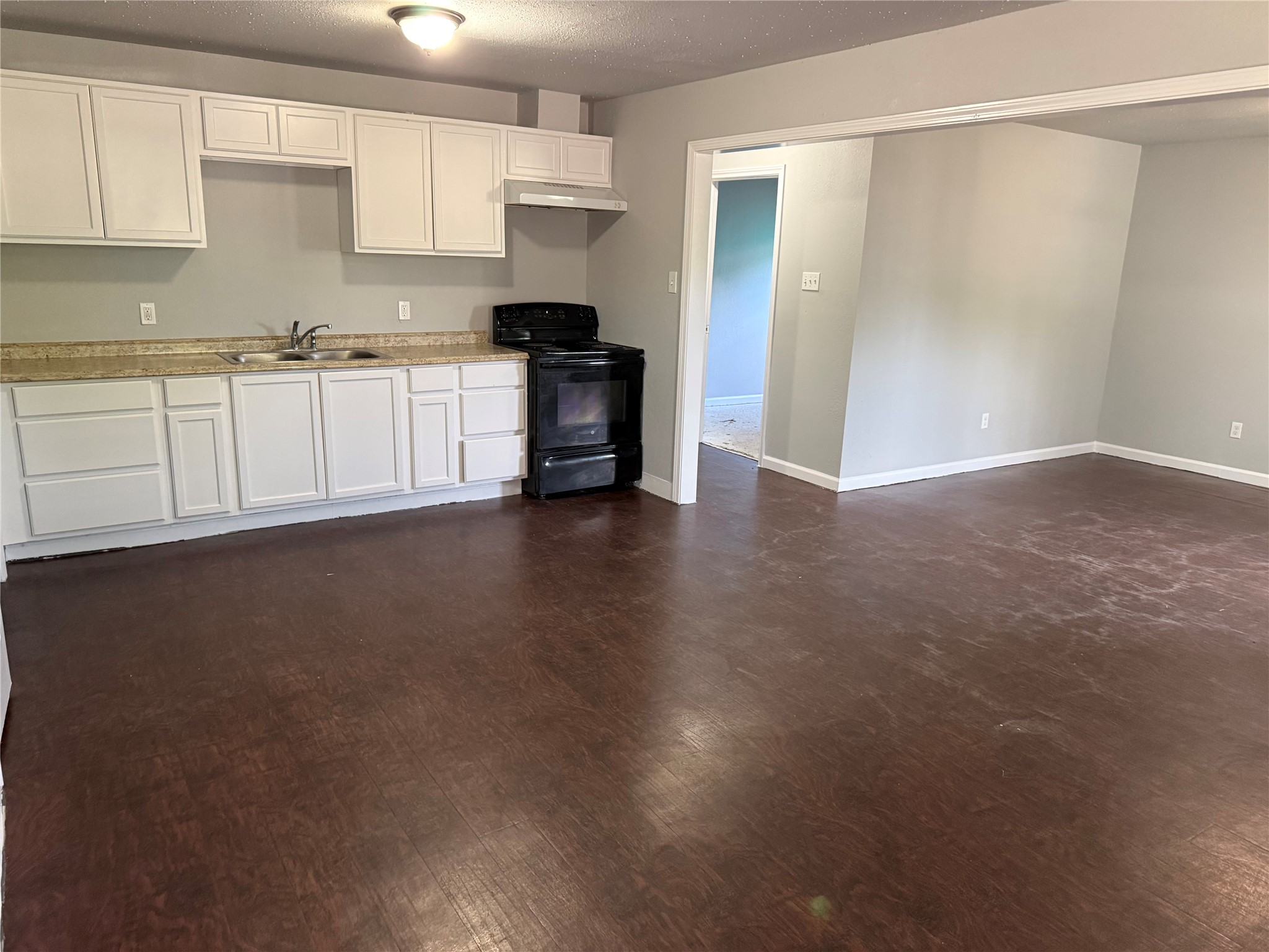 5234 Ripplebrook Drive Houston, TX 77045 - Photo 12 of 18