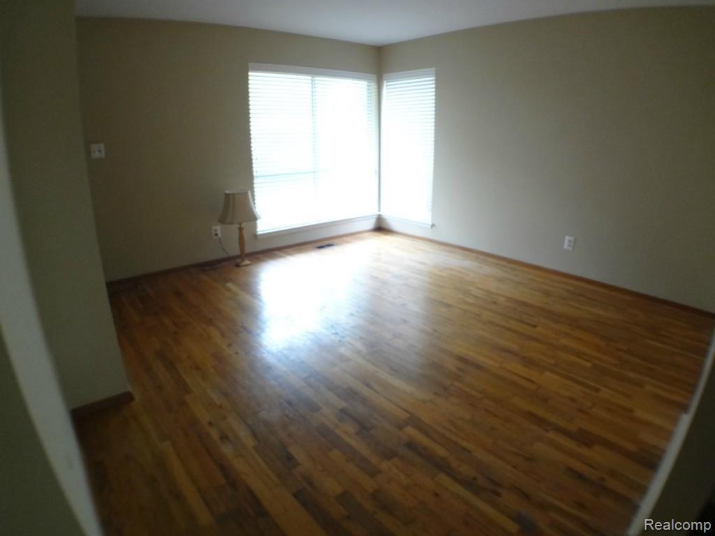 2072 Derby Road Birmingham, MI 48009 - Photo 6 of 30