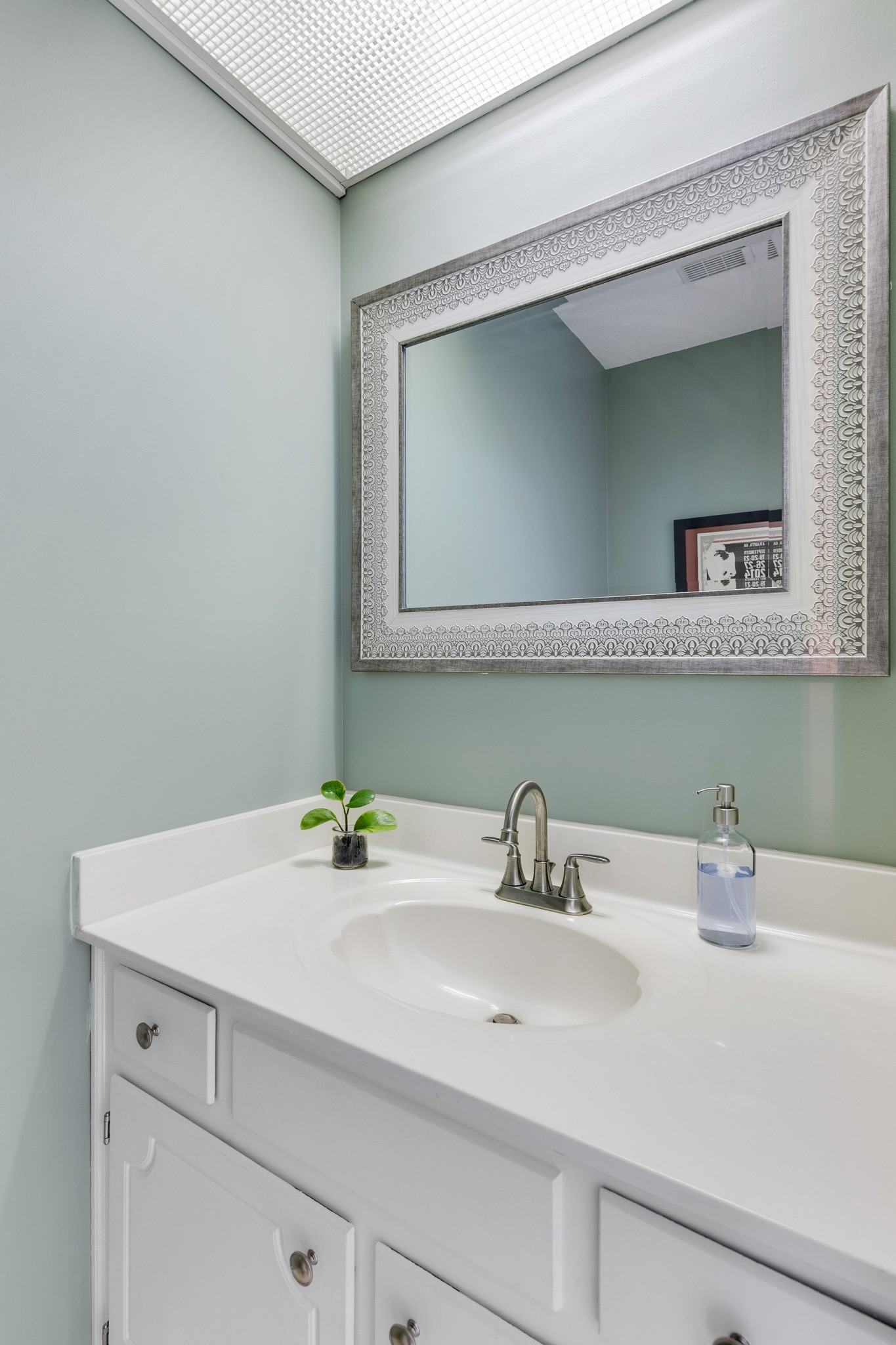 4928 Yorkshire Road Nashville, TN 37211 - Photo 7 of 24 Gallery Image 7