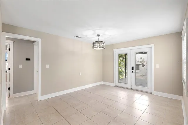 $3,300 | 231 East Madeira Avenue, Madeira Beach, FL 33708