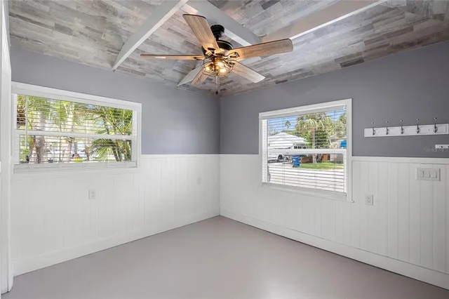 $3,300 | 231 East Madeira Avenue, Madeira Beach, FL 33708