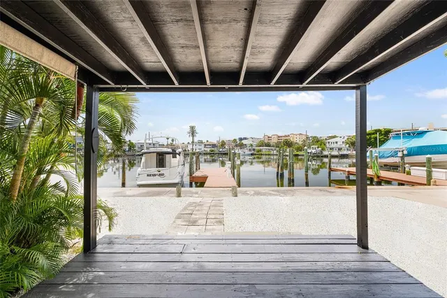 $3,300 | 231 East Madeira Avenue, Madeira Beach, FL 33708