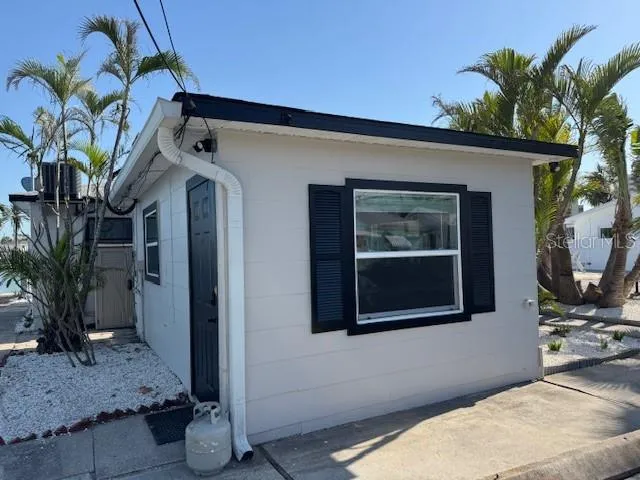 $3,300 | 231 East Madeira Avenue, Madeira Beach, FL 33708