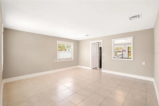 $3,300 | 231 East Madeira Avenue, Madeira Beach, FL 33708