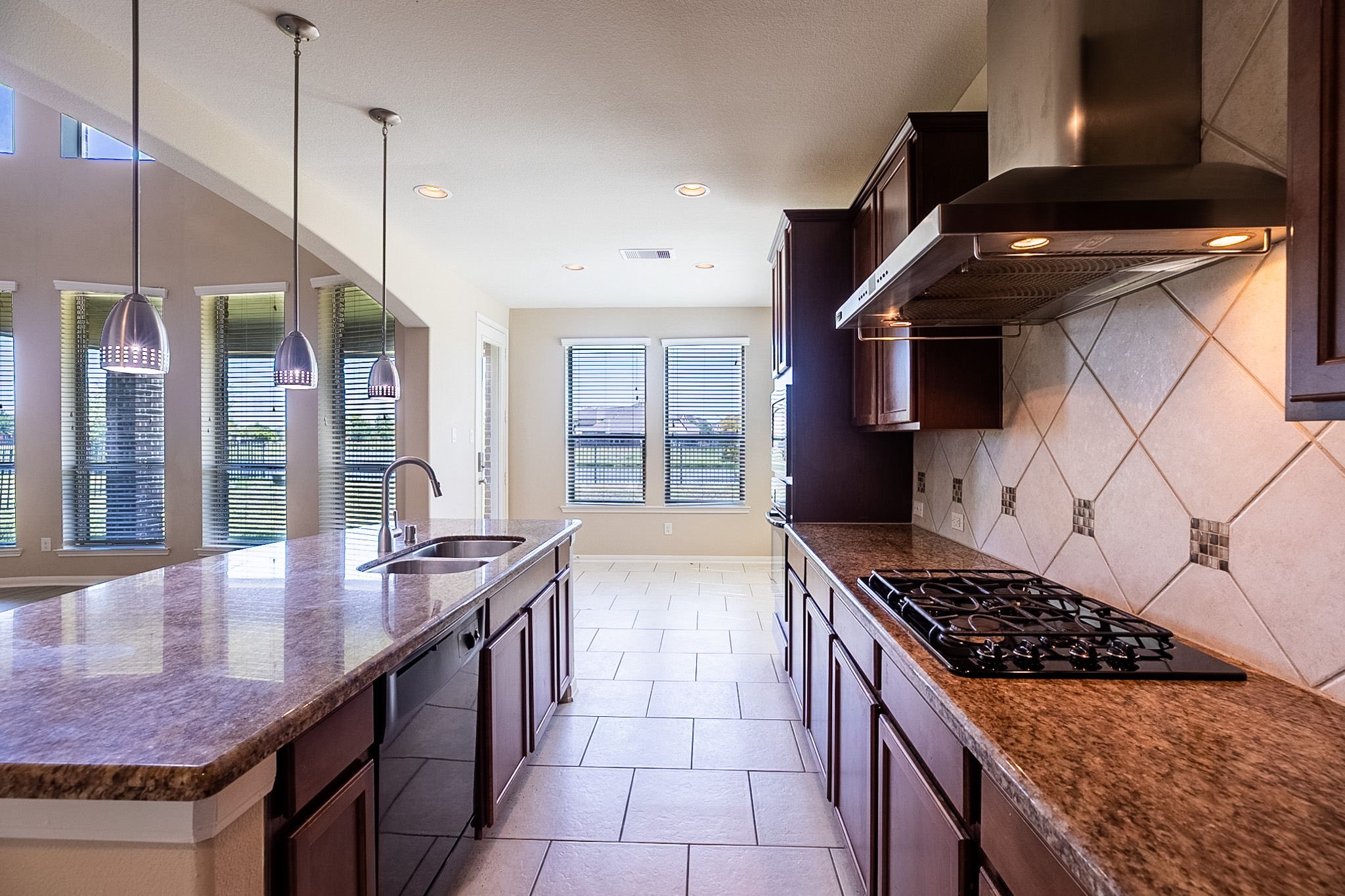 13210 Southern Orchard Lane Rosharon, TX 77583 - Photo 11 of 31