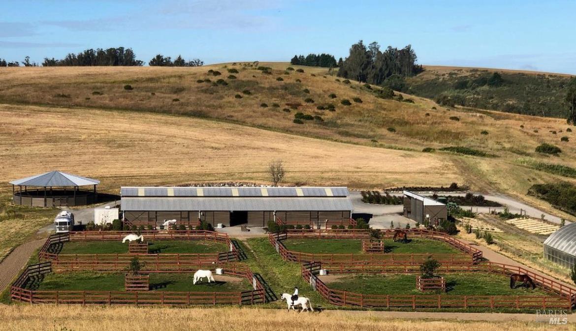 4707 Bloomfield Road Petaluma, CA 94952 - Photo 9 of 97 Everything needed for a high level training facility